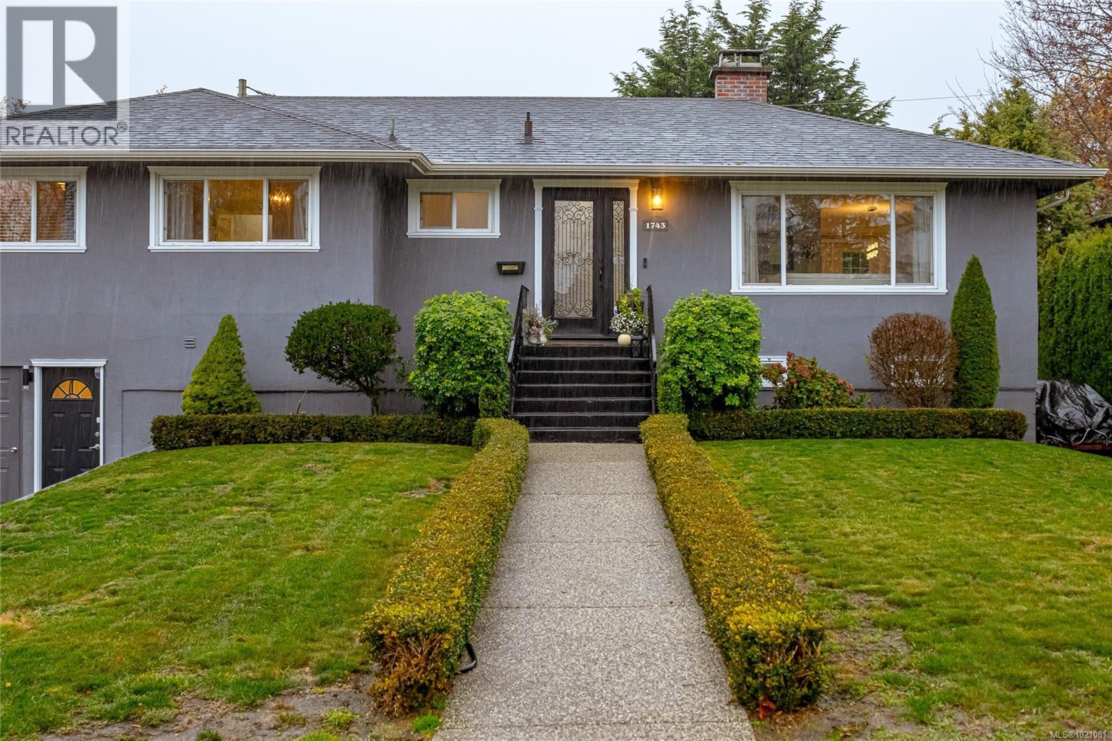 1743 Townley St, Saanich, British Columbia