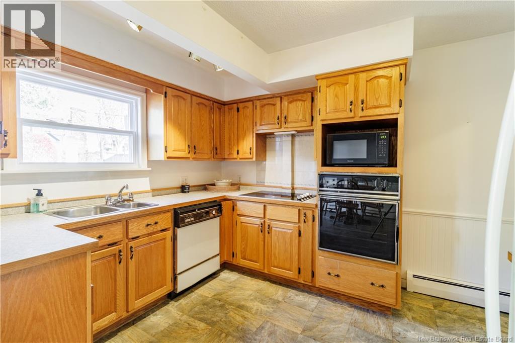 102 Winter Street, Fredericton, New Brunswick  E3A 1X5 - Photo 10 - NB129951