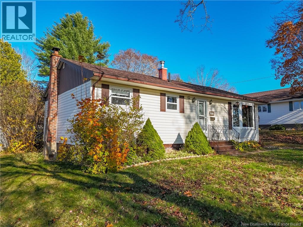 102 Winter Street, Fredericton, New Brunswick  E3A 1X5 - Photo 2 - NB129951