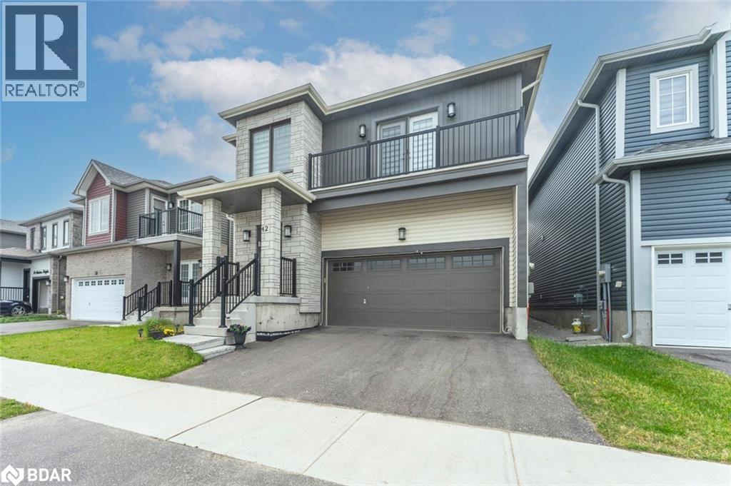 42 ALASKAN Heights, Barrie, Ontario