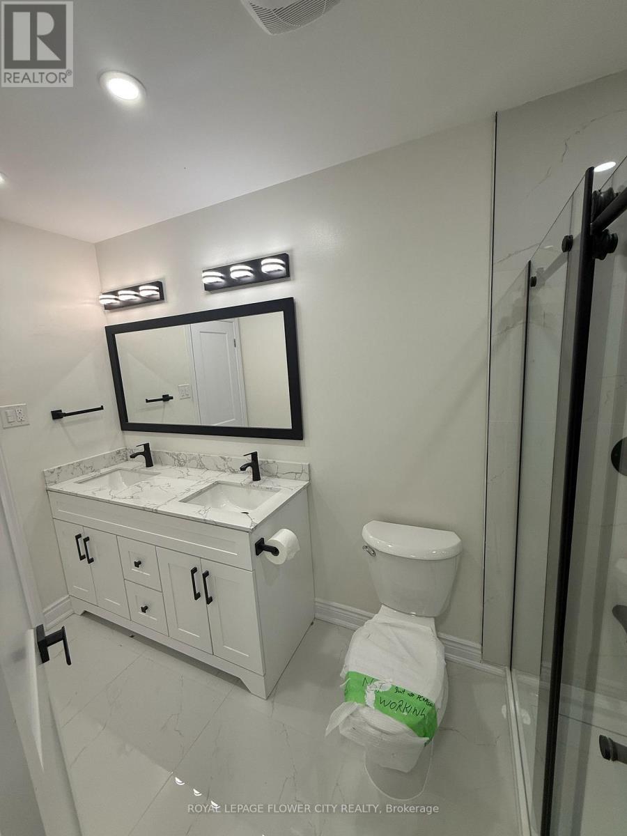 5 Bromley Crescent Ne, Brampton, Ontario  L6T 1Z2 - Photo 13 - W12573688