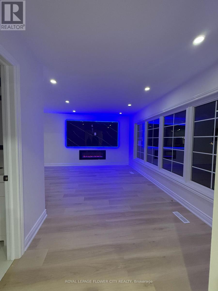 5 Bromley Crescent Ne, Brampton, Ontario  L6T 1Z2 - Photo 5 - W12573688