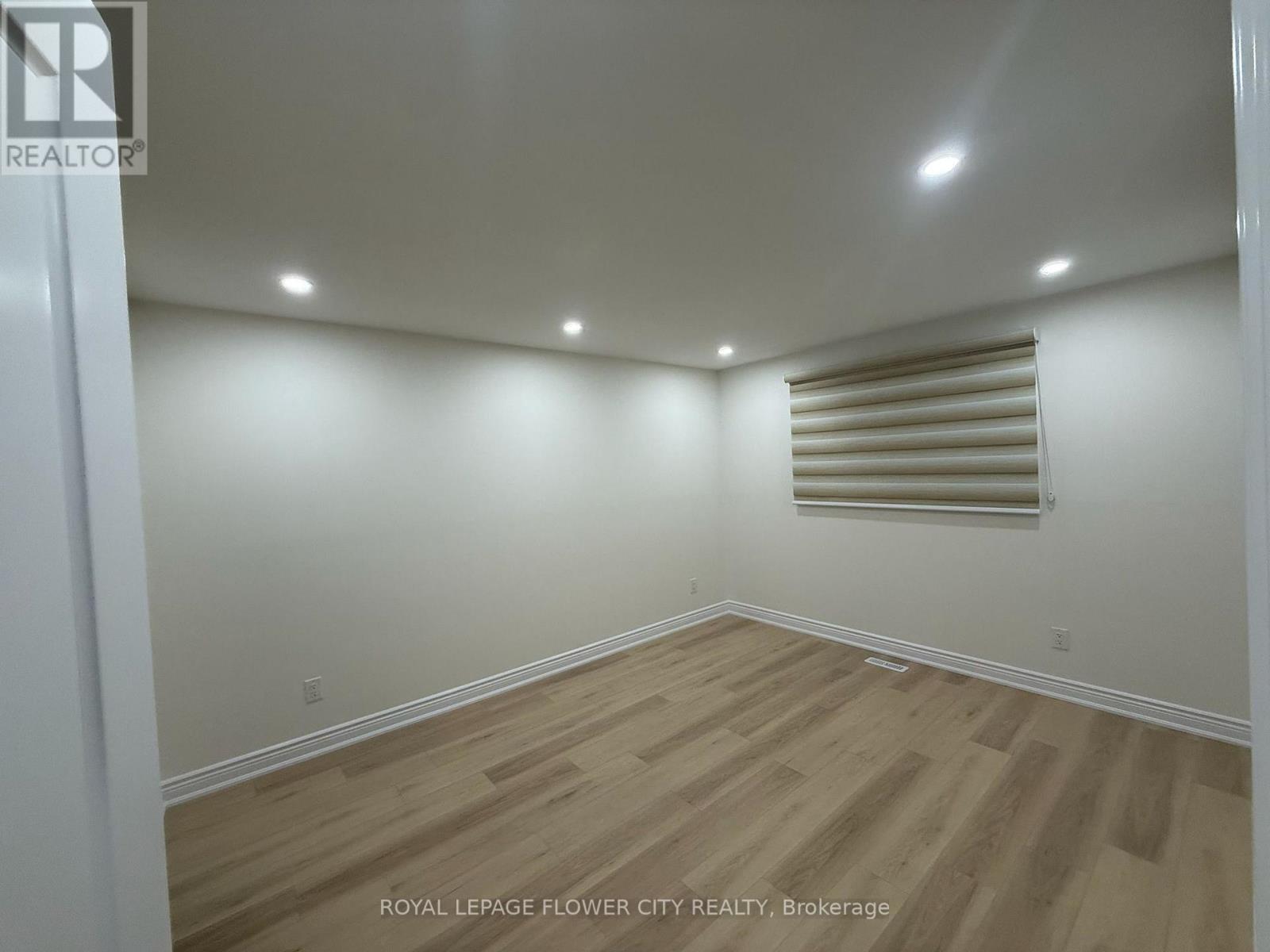 5 Bromley Crescent Ne, Brampton, Ontario  L6T 1Z2 - Photo 9 - W12573688