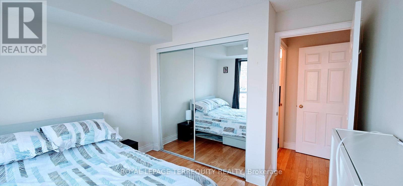 817 - 109 Front Street E, Toronto, Ontario  M5A 4P7 - Photo 19 - C12574310