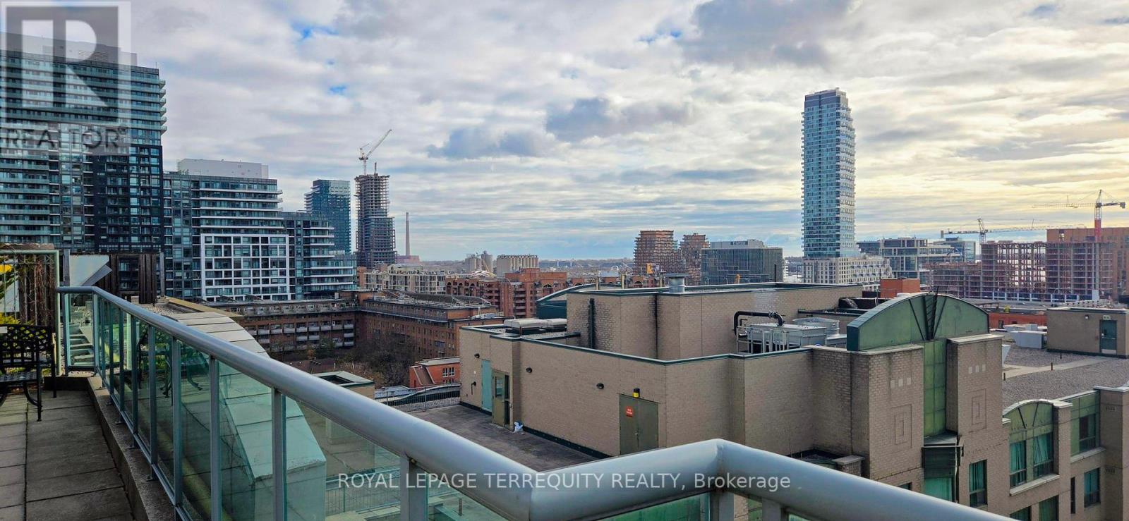 817 - 109 Front Street E, Toronto, Ontario  M5A 4P7 - Photo 37 - C12574310