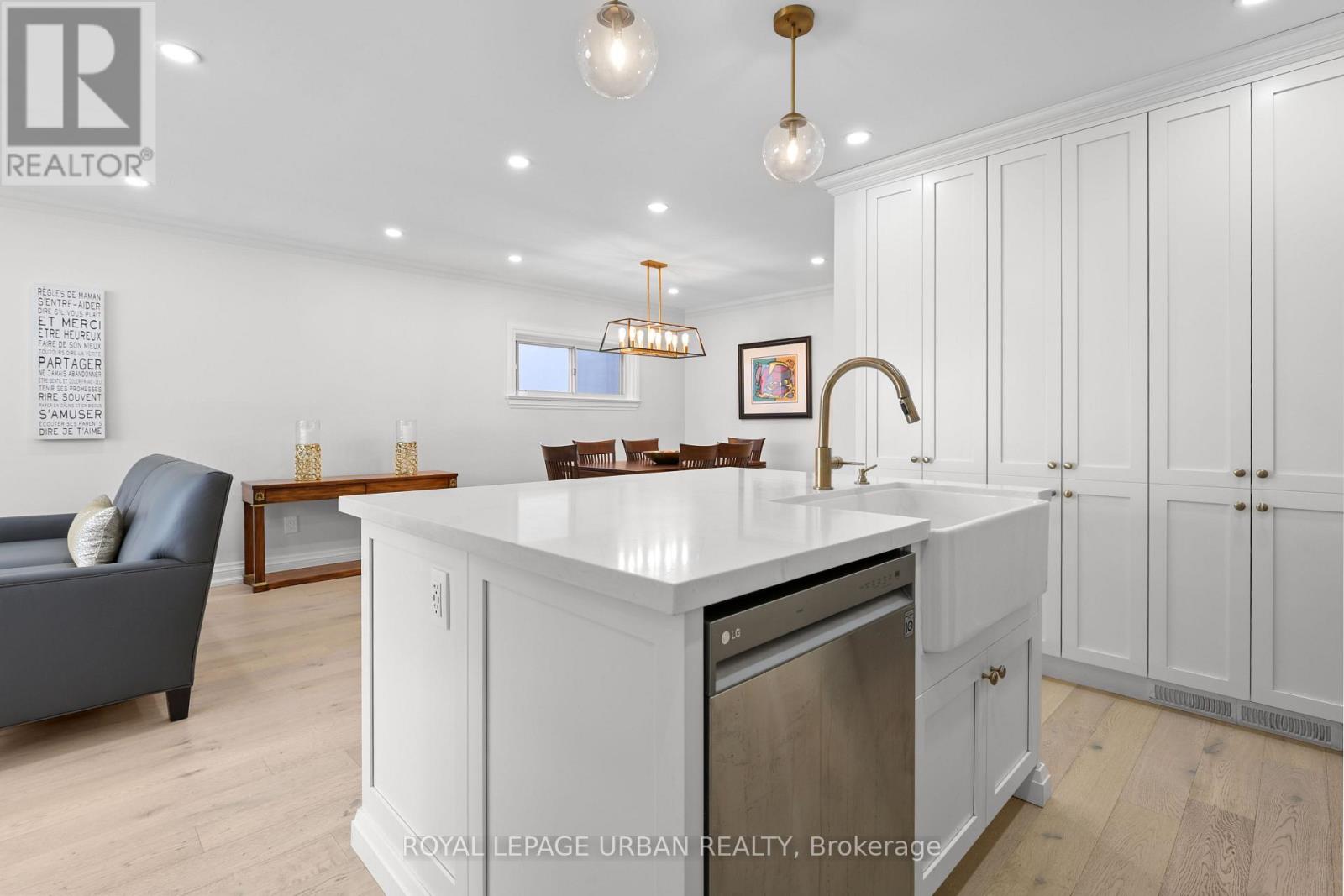 230 Parkview Hill Crescent, Toronto, Ontario  M4B 1S3 - Photo 11 - E12574218