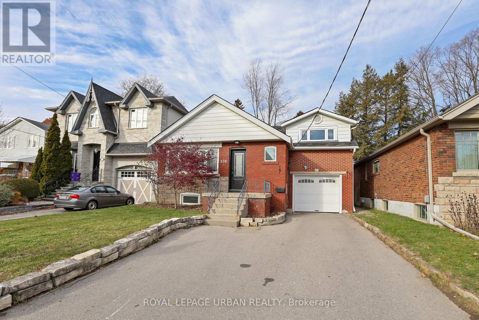 230 Parkview Hill Crescent, Toronto, Ontario  M4B 1S3 - Photo 2 - E12574218