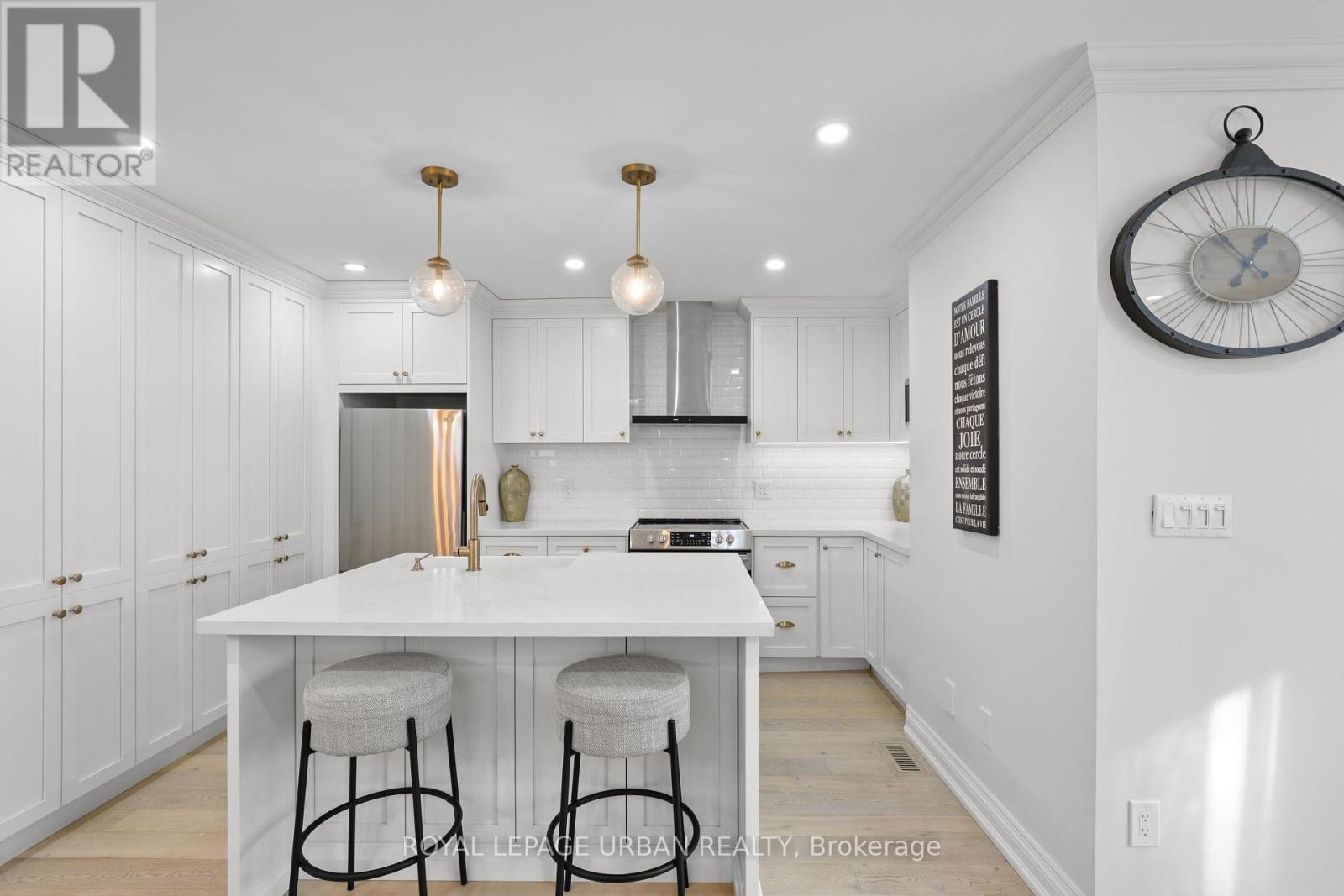 230 Parkview Hill Crescent, Toronto, Ontario  M4B 1S3 - Photo 9 - E12574218