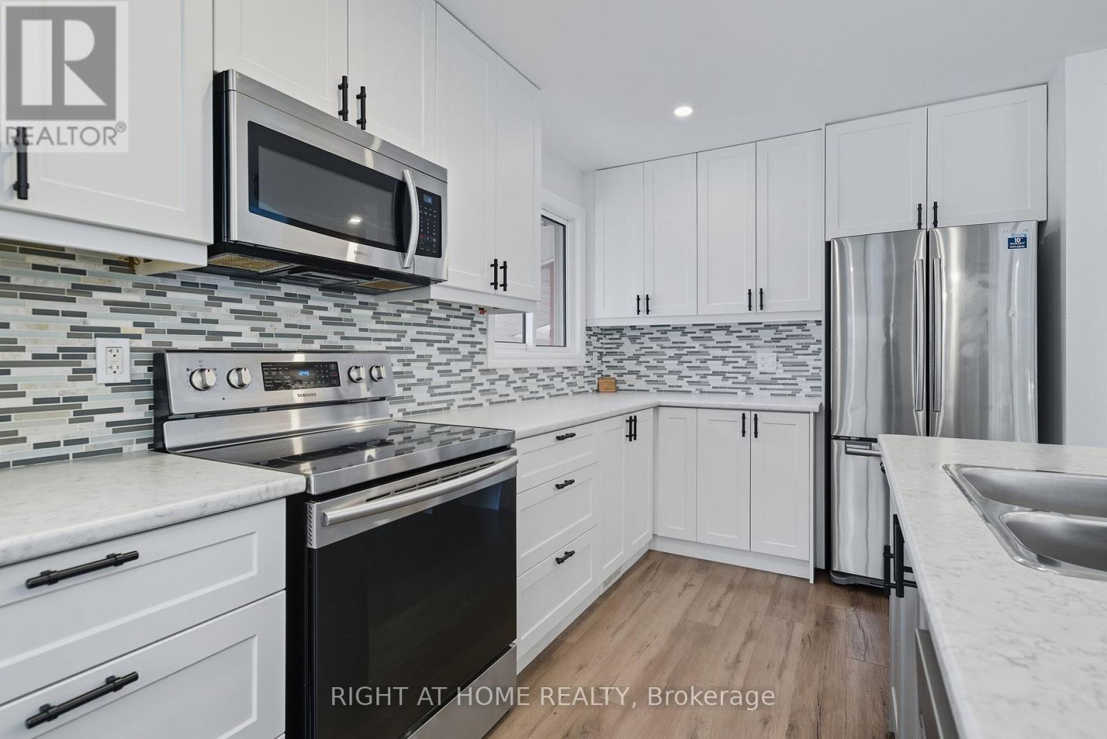 340 Grandview Street S, Oshawa, Ontario  L1H 7C7 - Photo 12 - E12574228