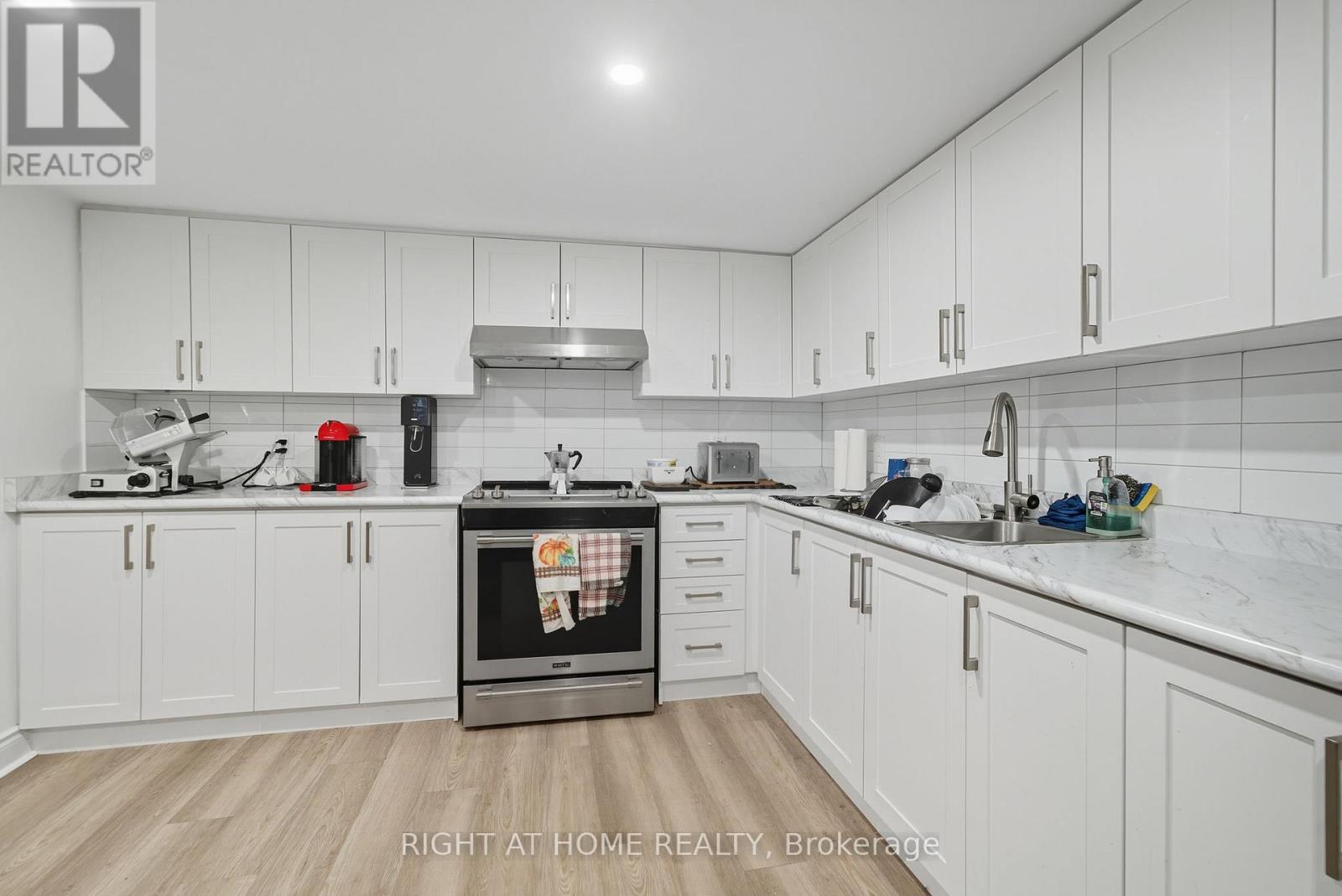 340 Grandview Street S, Oshawa, Ontario  L1H 7C7 - Photo 24 - E12574228