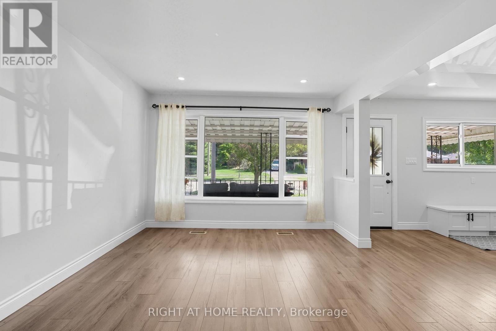 340 Grandview Street S, Oshawa, Ontario  L1H 7C7 - Photo 6 - E12574228