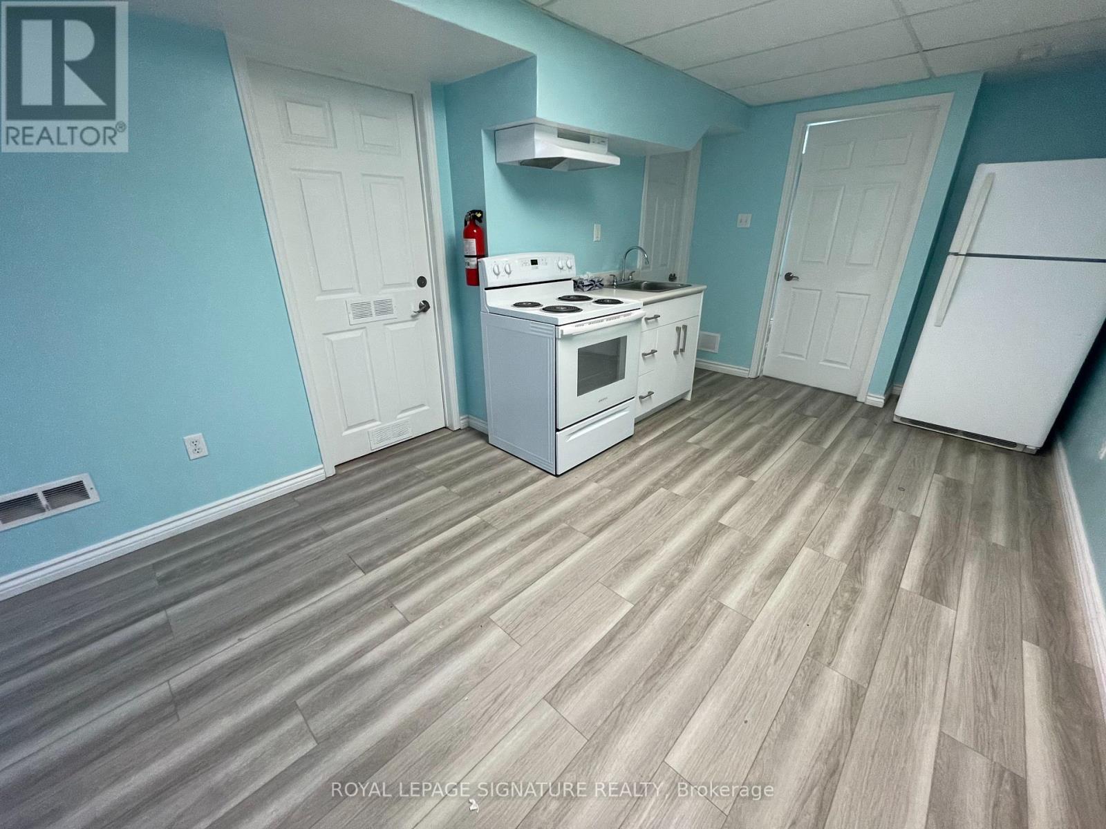 Basement Apartment - 76 Piperbrook Crescent, Toronto, Ontario  M1E 5G9 - Photo 17 - E12574296