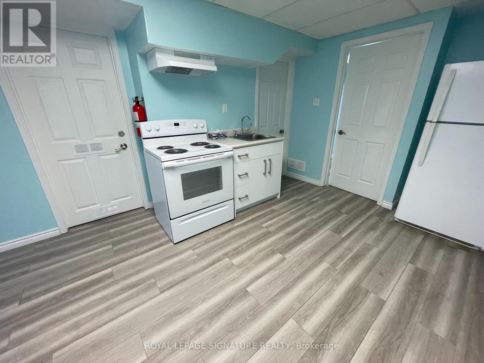 Basement Apartment - 76 Piperbrook Crescent, Toronto, Ontario  M1E 5G9 - Photo 18 - E12574296