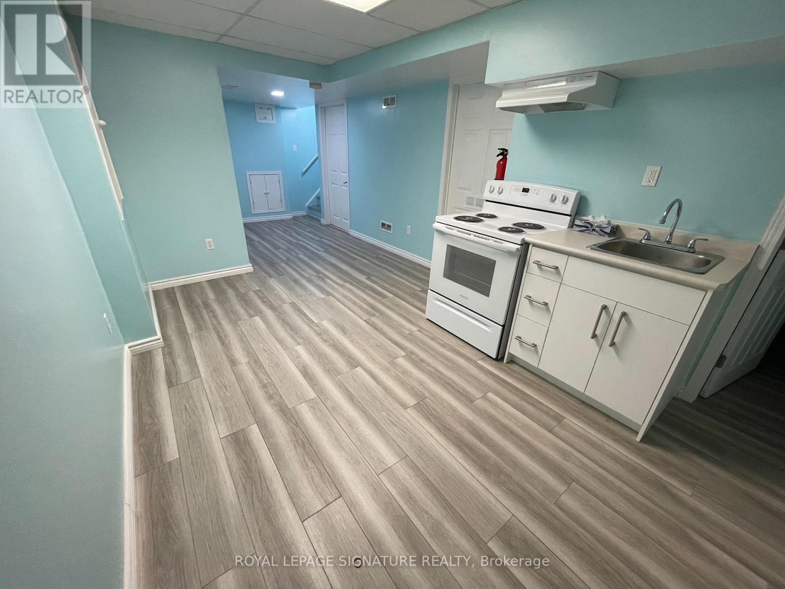 Basement Apartment - 76 Piperbrook Crescent, Toronto, Ontario  M1E 5G9 - Photo 5 - E12574296