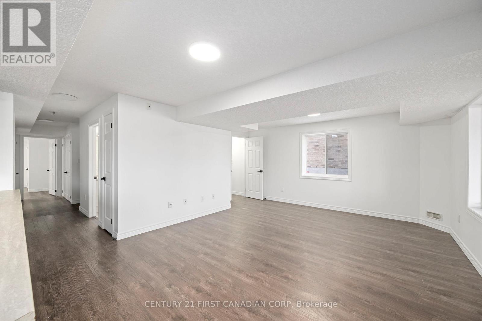 1942 Wateroak Drive, London North, Ontario  N6G 0M7 - Photo 34 - X12574182