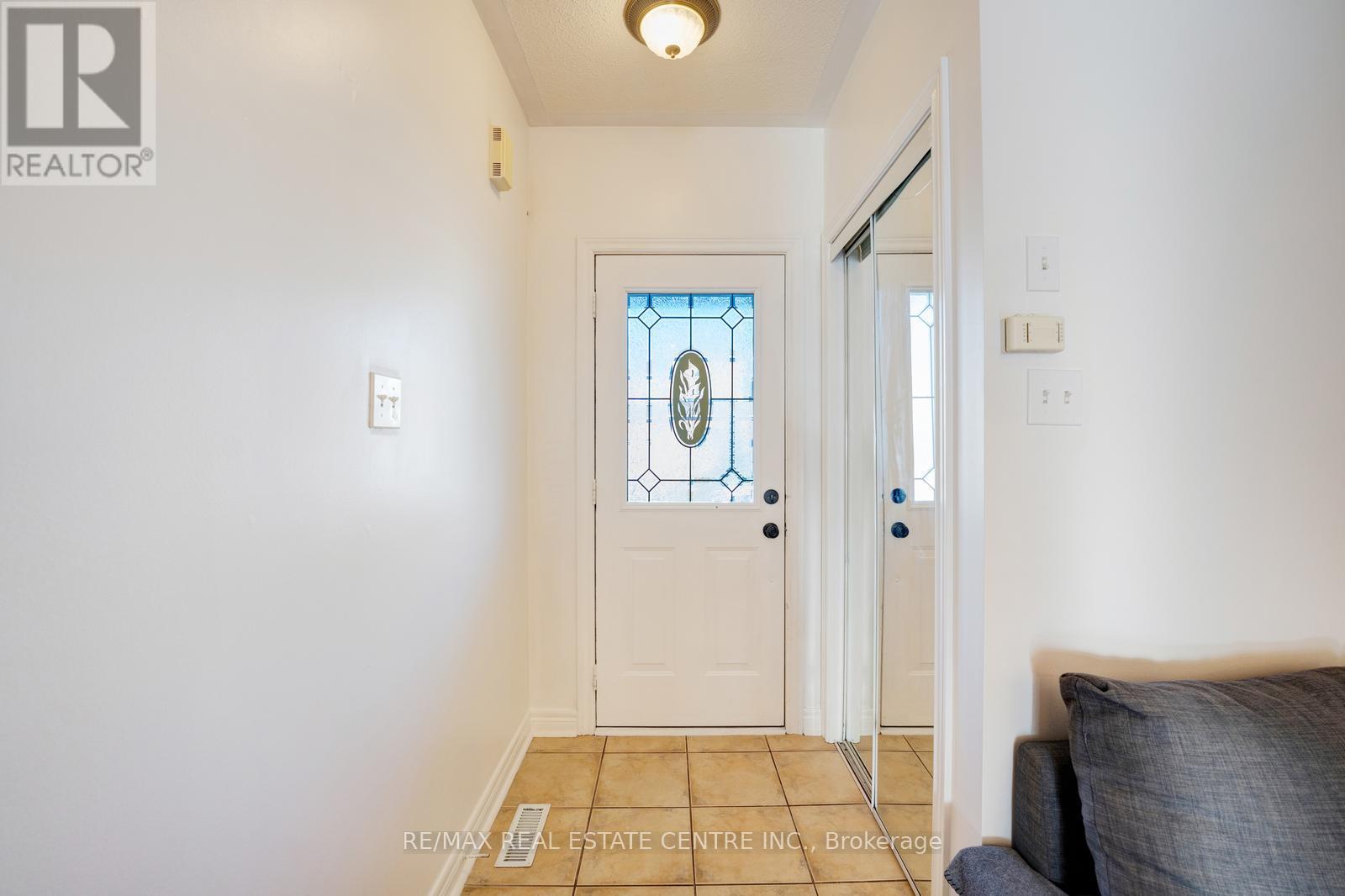 9 Dolce Crescent, Vaughan, Ontario  L4H 3C7 - Photo 3 - N12574252