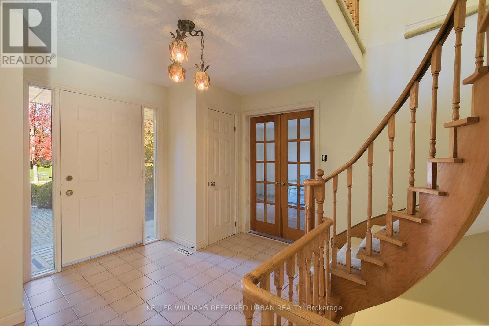 62 Devlin Place, Aurora, Ontario  L4G 5W8 - Photo 3 - N12574306