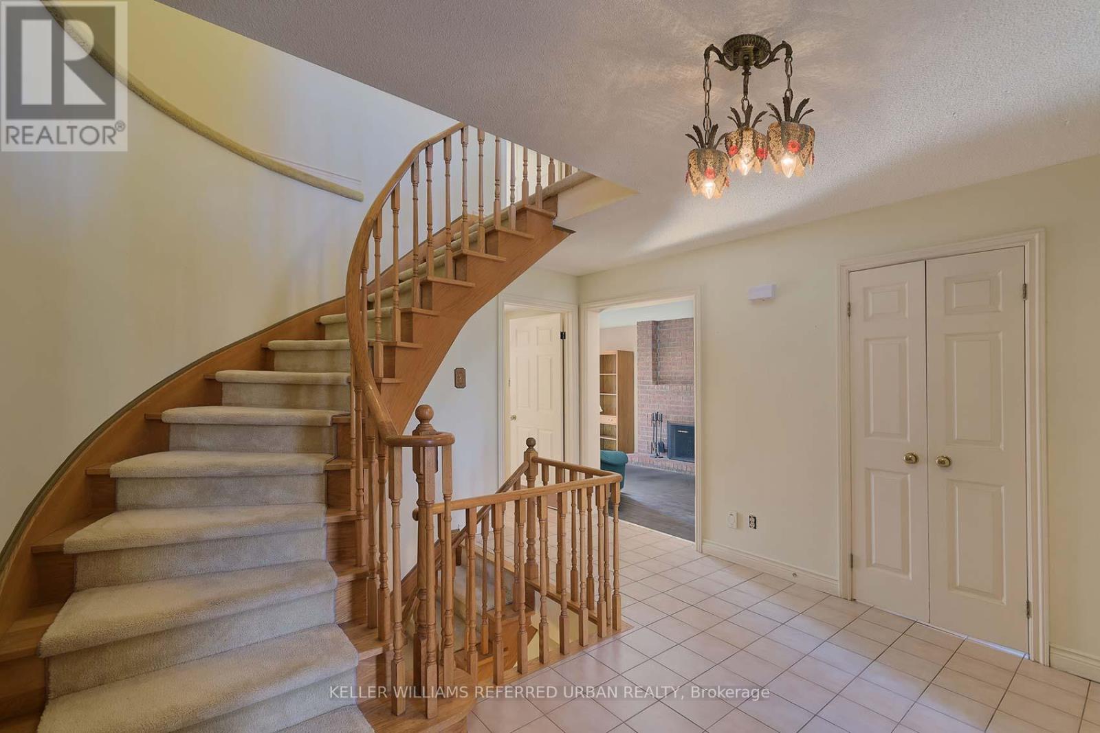 62 Devlin Place, Aurora, Ontario  L4G 5W8 - Photo 4 - N12574306