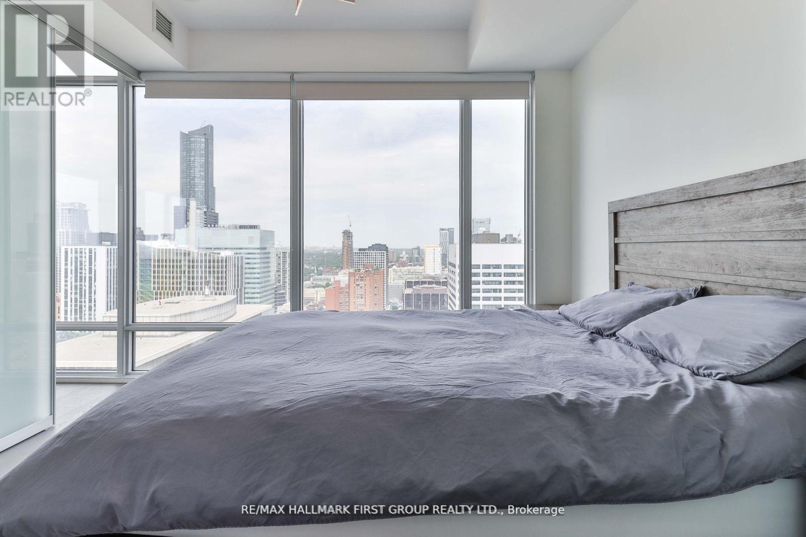 2402 - 488 University Avenue, Toronto, Ontario  M5G 0C1 - Photo 17 - C12574404