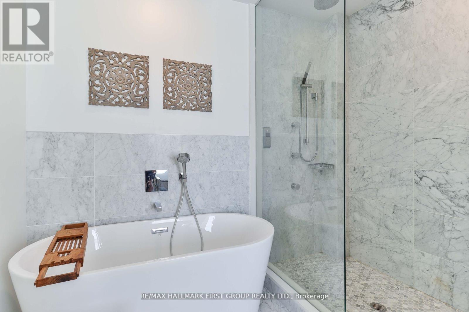 2402 - 488 University Avenue, Toronto, Ontario  M5G 0C1 - Photo 20 - C12574404