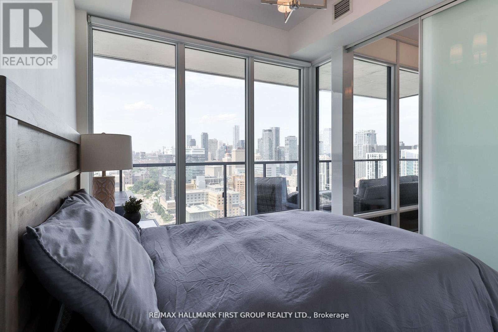 2402 - 488 University Avenue, Toronto, Ontario  M5G 0C1 - Photo 21 - C12574404