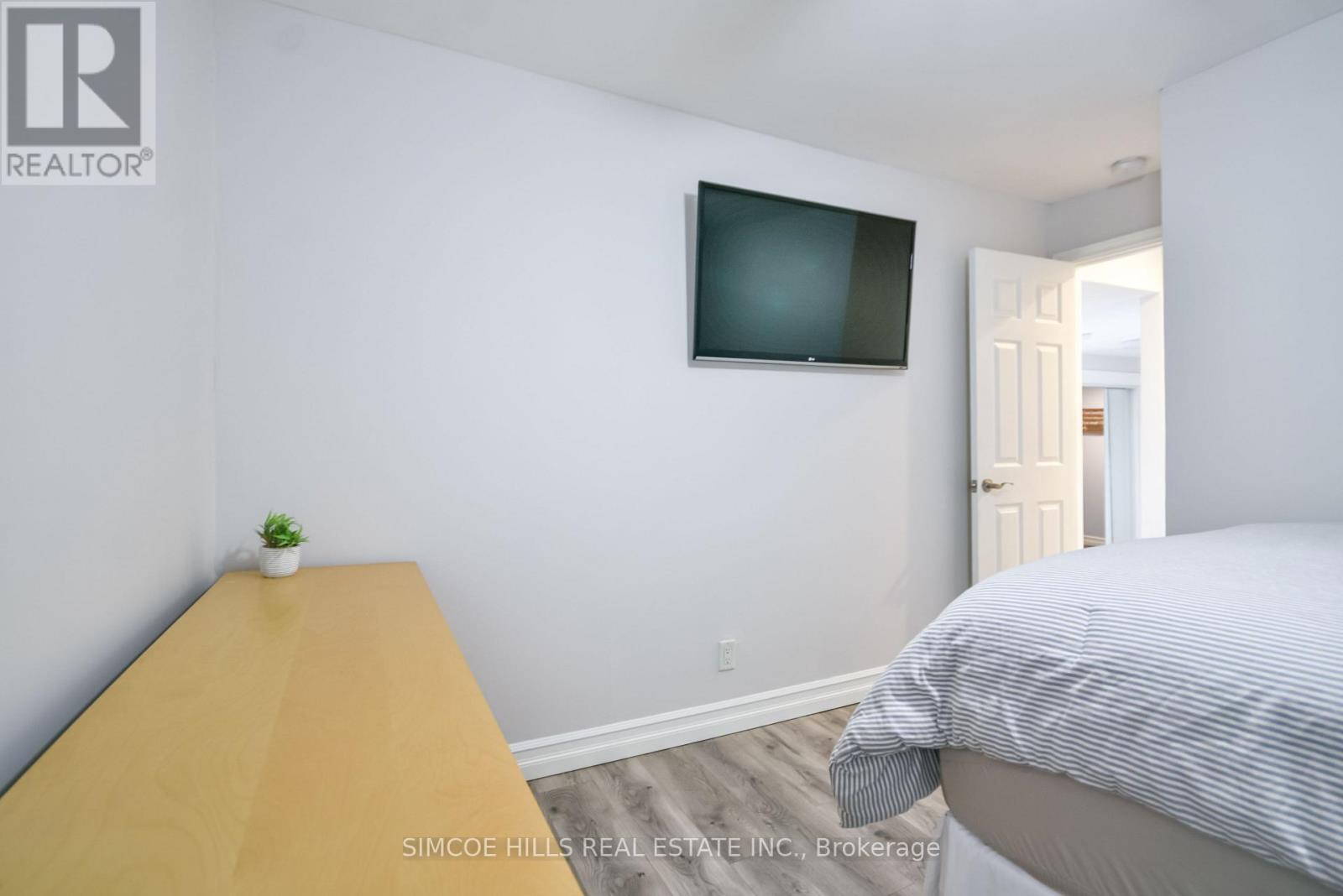 134 Victoria Street, Orillia, Ontario  L3V 2W2 - Photo 11 - S12574230