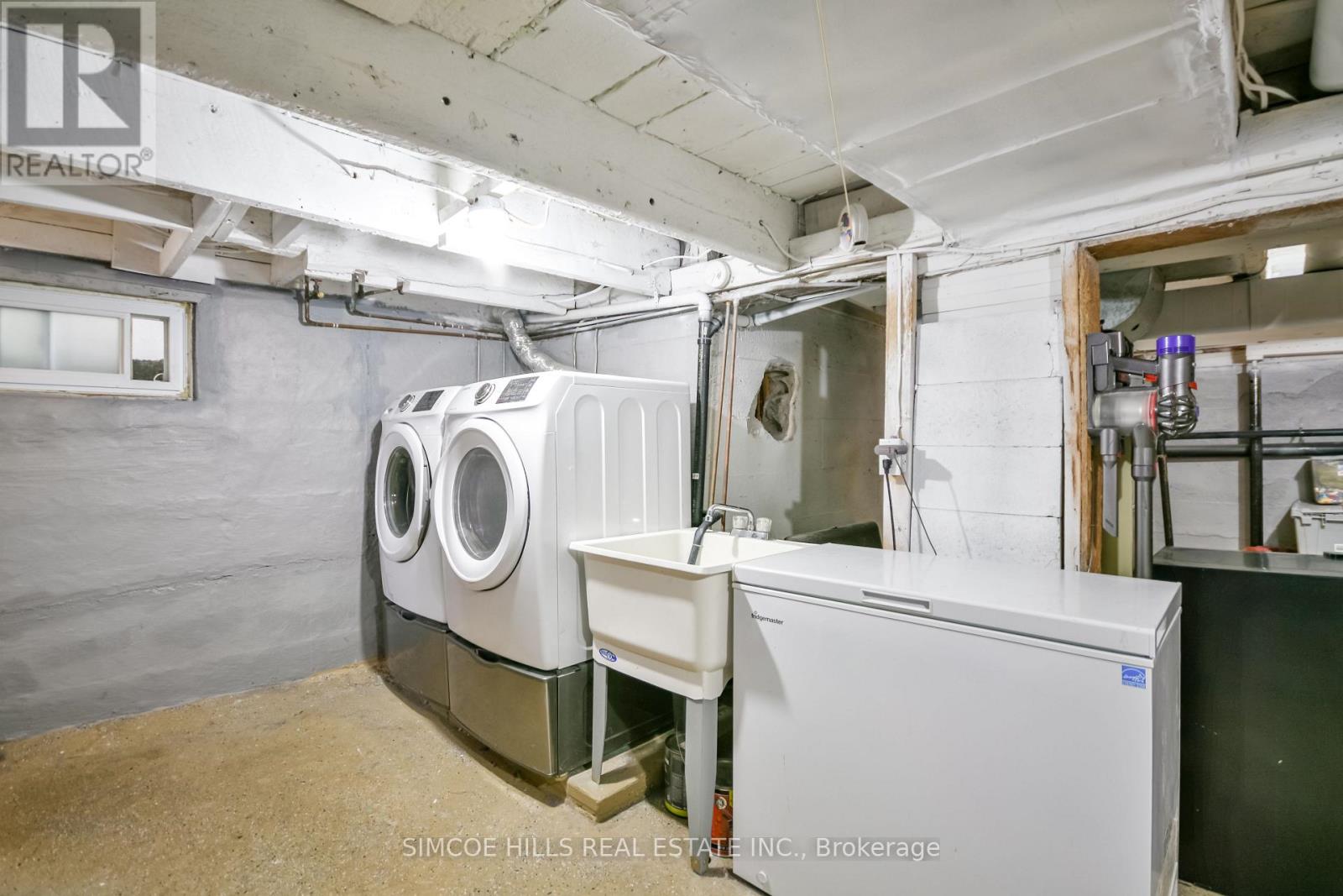 134 Victoria Street, Orillia, Ontario  L3V 2W2 - Photo 18 - S12574230