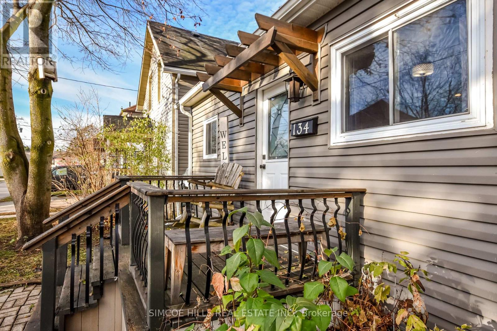 134 Victoria Street, Orillia, Ontario  L3V 2W2 - Photo 2 - S12574230