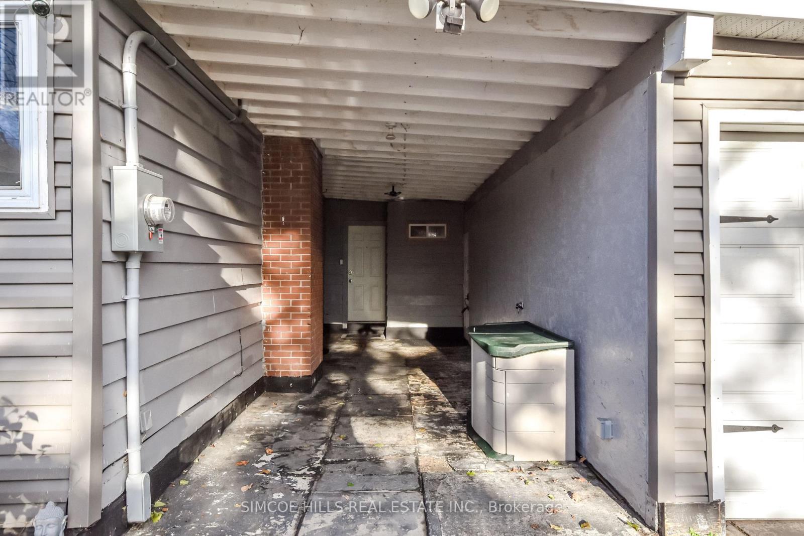 134 Victoria Street, Orillia, Ontario  L3V 2W2 - Photo 3 - S12574230