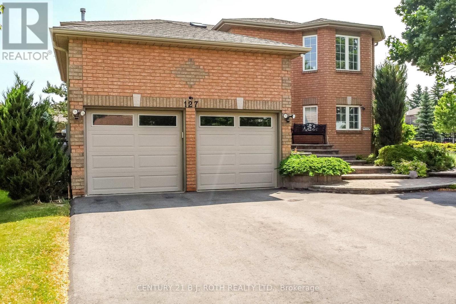 127 GOLDEN MEADOW ROAD, Barrie, Ontario