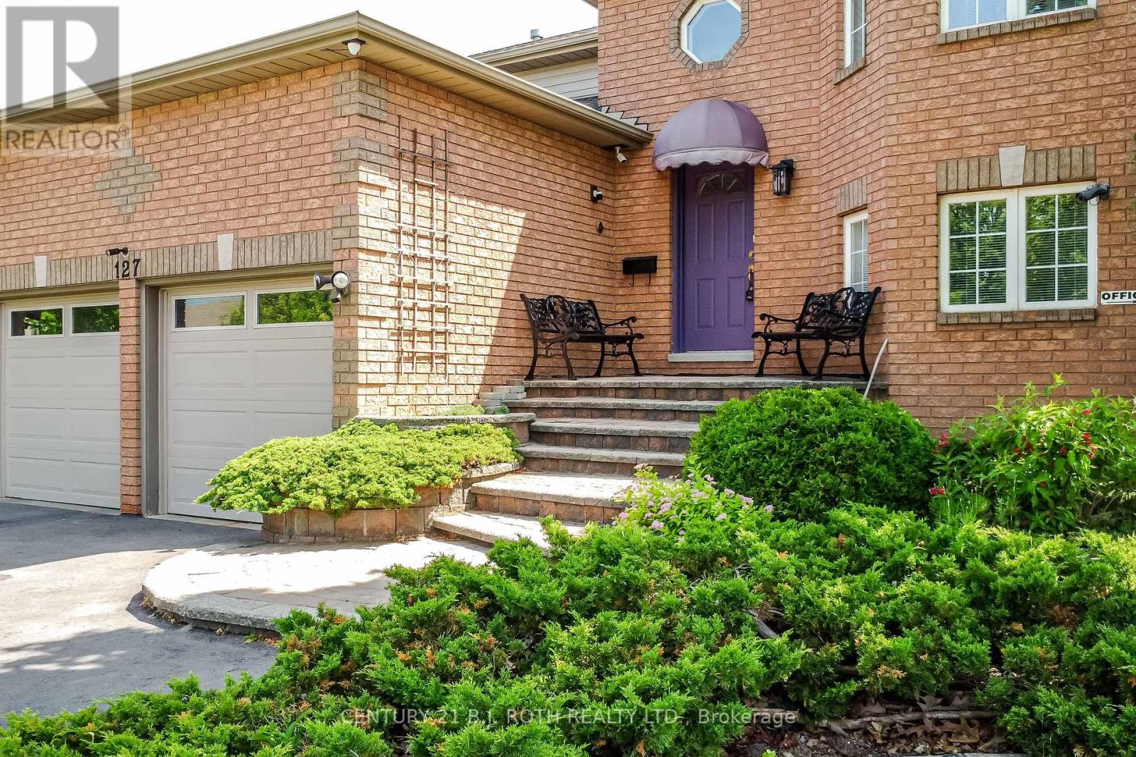 127 Golden Meadow Road, Barrie (Bayshore), Ontario  L4N 8K2 - Photo 2 - S12574232