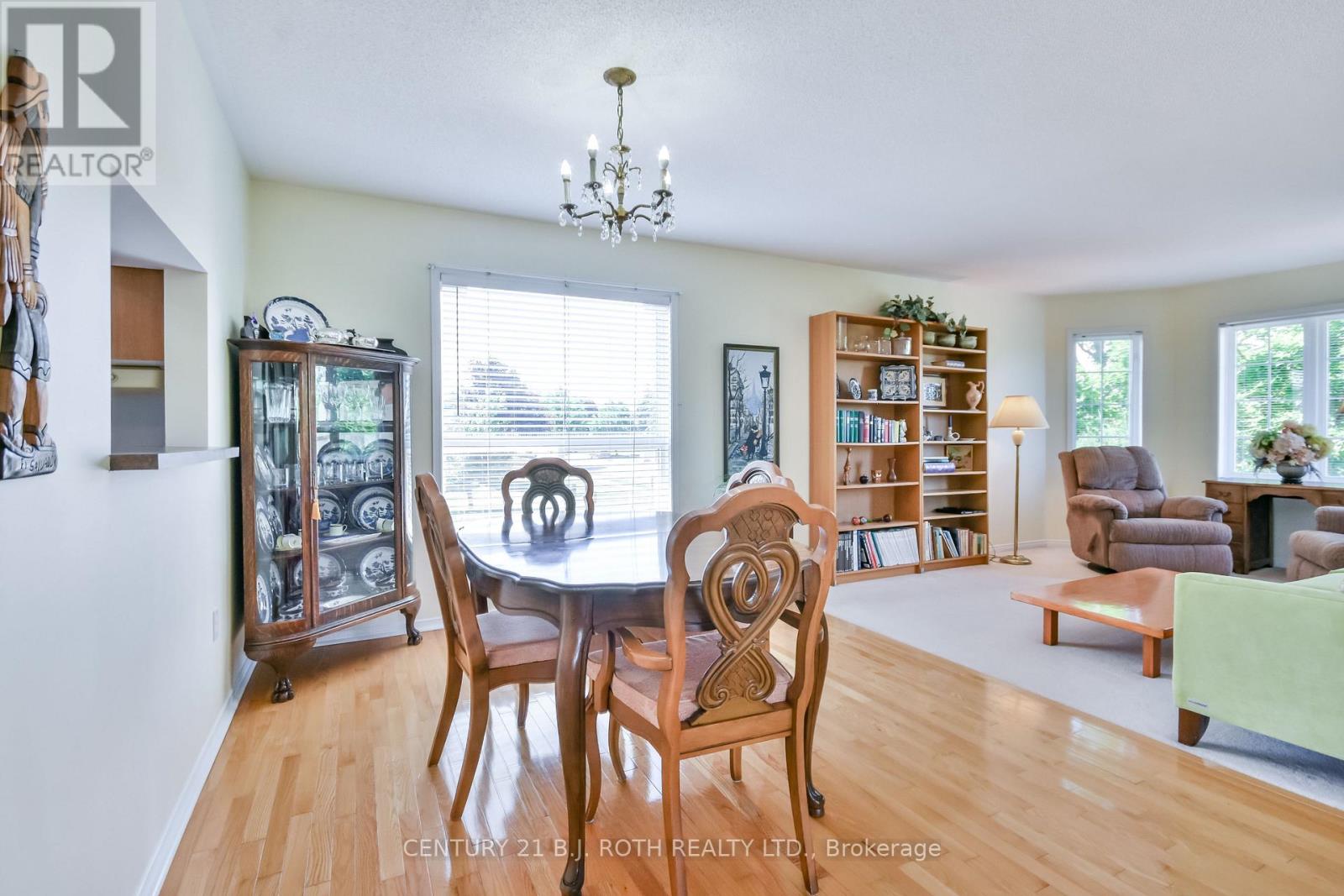 127 Golden Meadow Road, Barrie (Bayshore), Ontario  L4N 8K2 - Photo 7 - S12574232