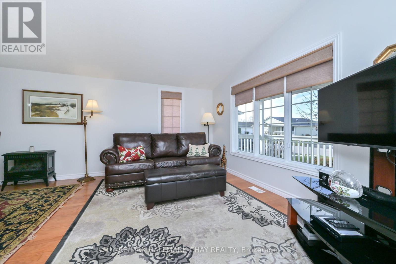 38 Kentucky Avenue S, Wasaga Beach, Ontario  L9Z 3A8 - Photo 16 - S12574298