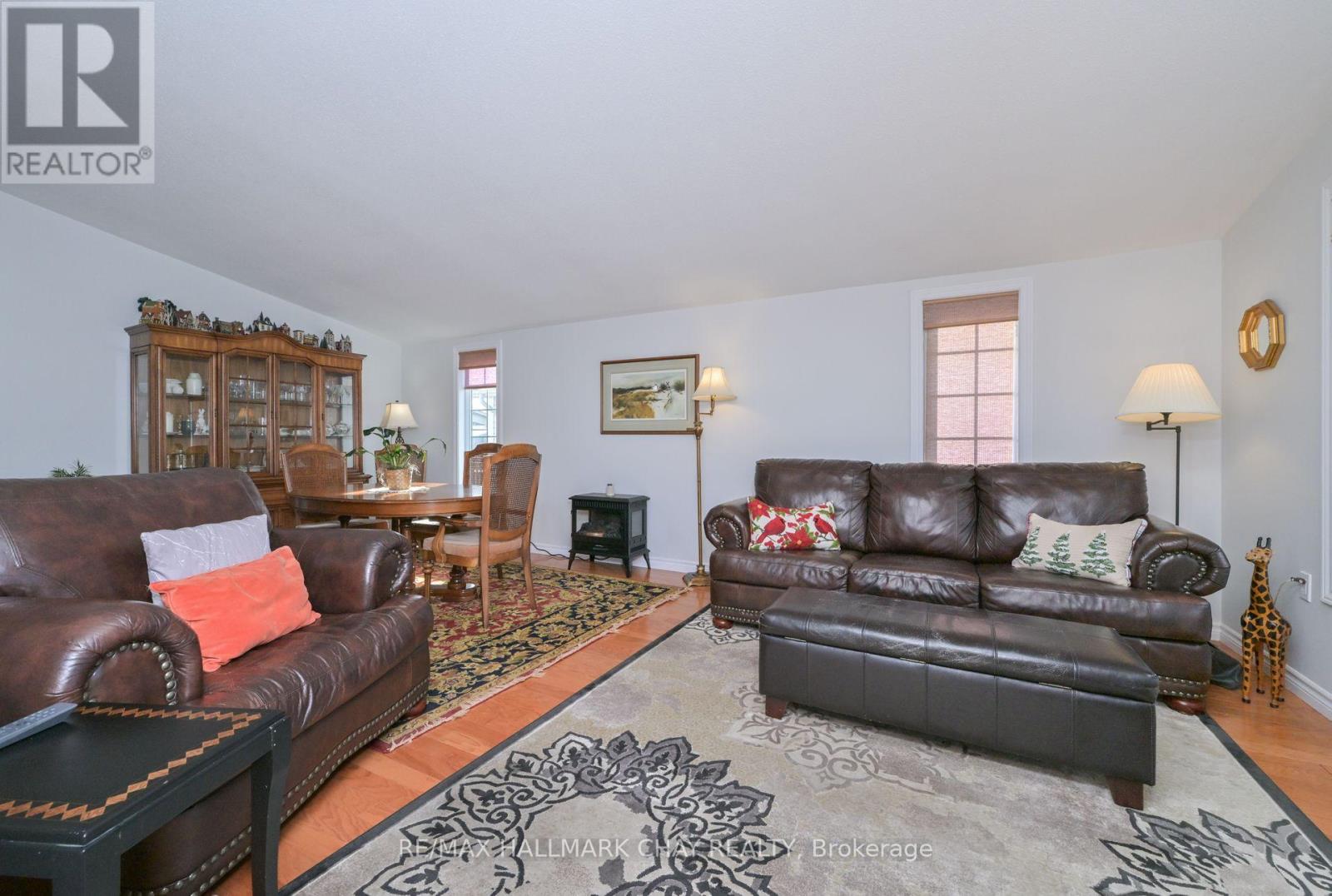 38 Kentucky Avenue S, Wasaga Beach, Ontario  L9Z 3A8 - Photo 17 - S12574298