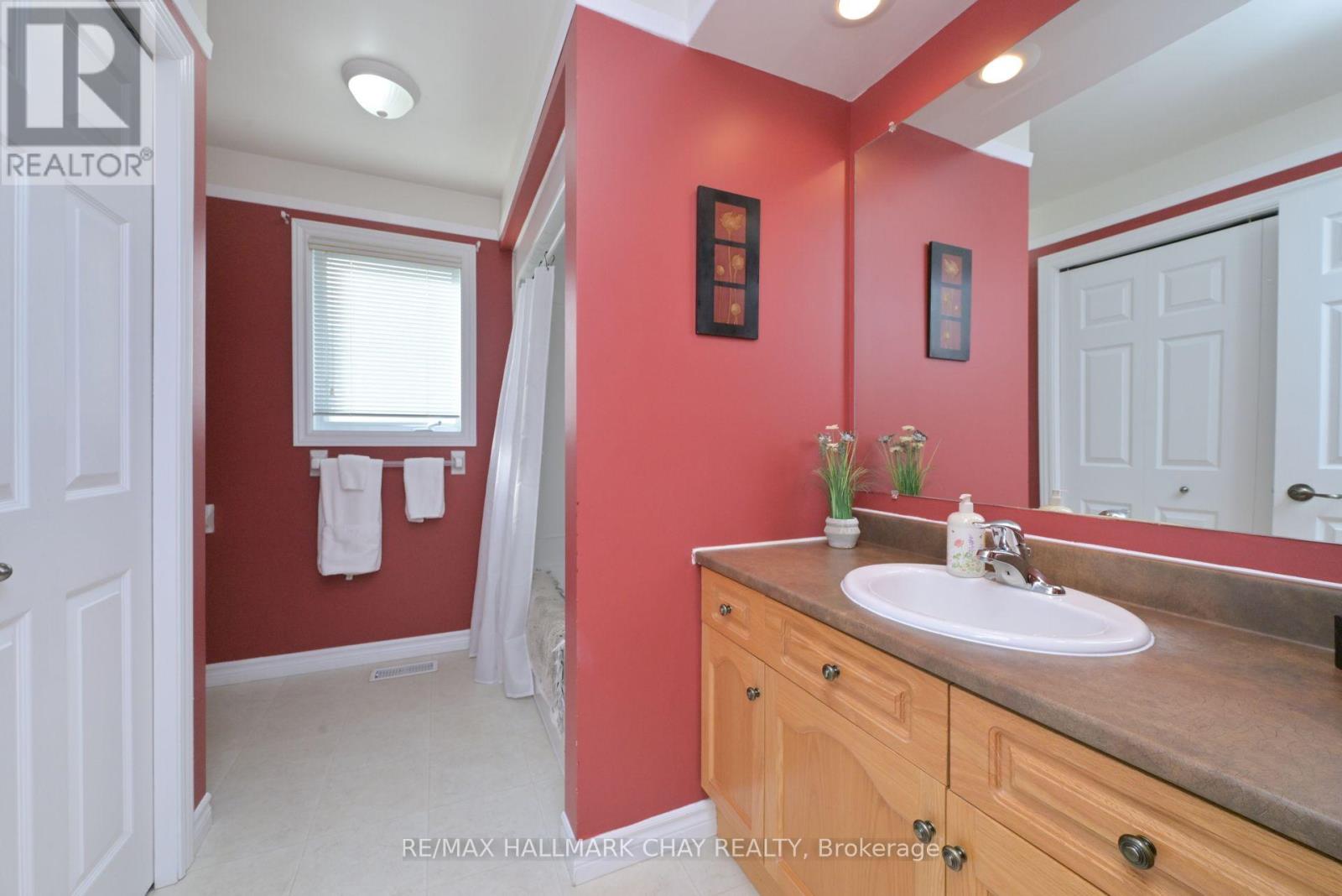 38 Kentucky Avenue S, Wasaga Beach, Ontario  L9Z 3A8 - Photo 27 - S12574298