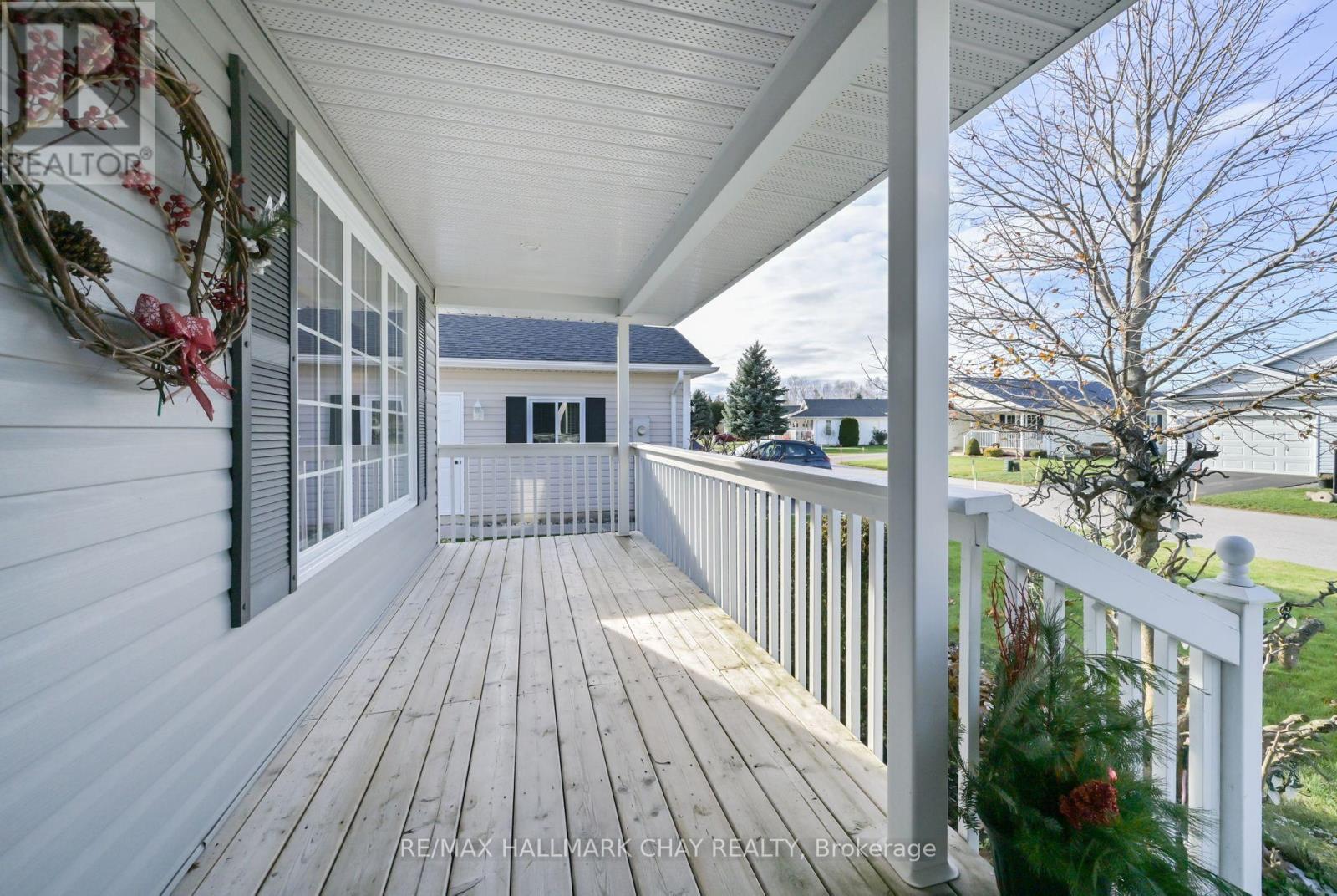 38 Kentucky Avenue S, Wasaga Beach, Ontario  L9Z 3A8 - Photo 4 - S12574298