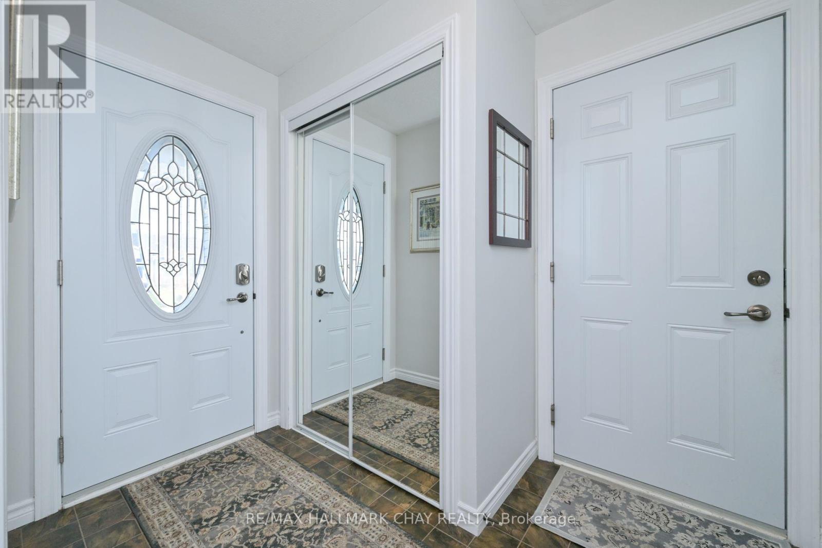 38 Kentucky Avenue S, Wasaga Beach, Ontario  L9Z 3A8 - Photo 6 - S12574298