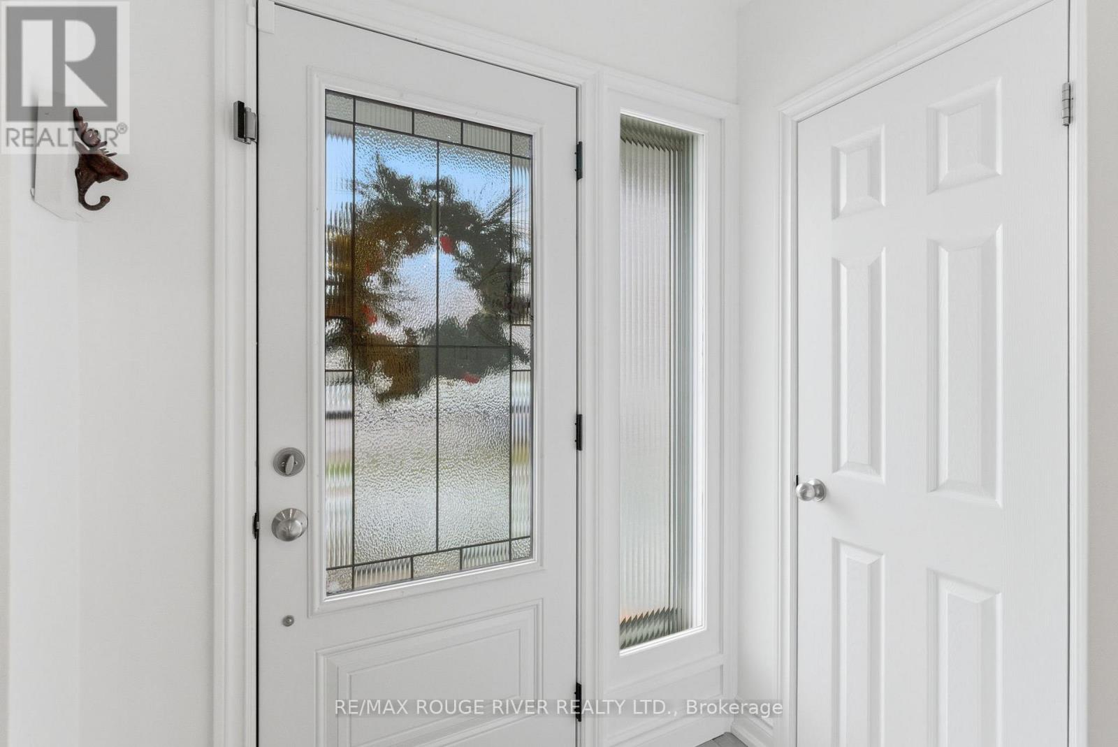 120 Bowman Avenue, Whitby, Ontario  L1N 3T6 - Photo 3 - E12574554