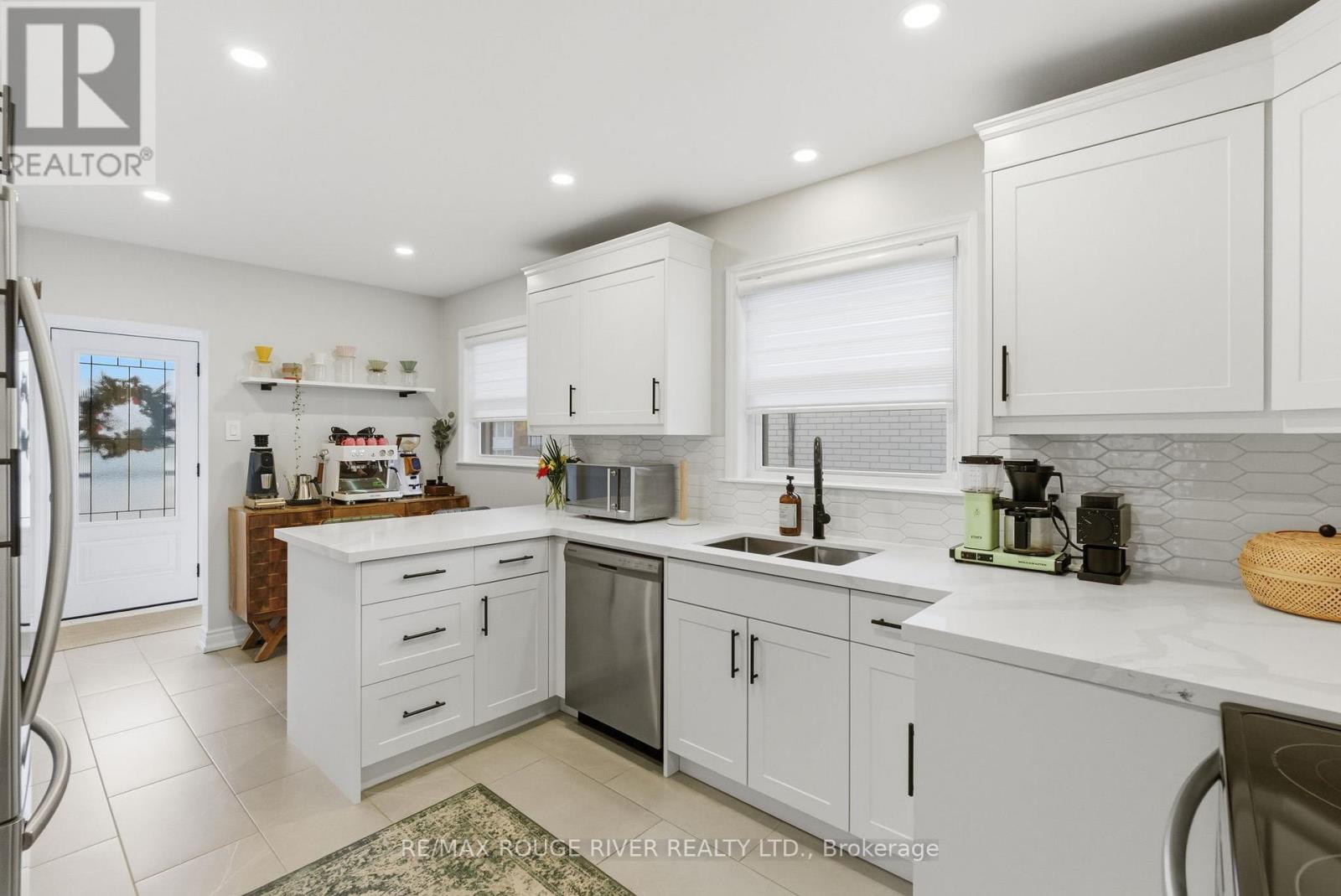 120 Bowman Avenue, Whitby, Ontario  L1N 3T6 - Photo 9 - E12574554