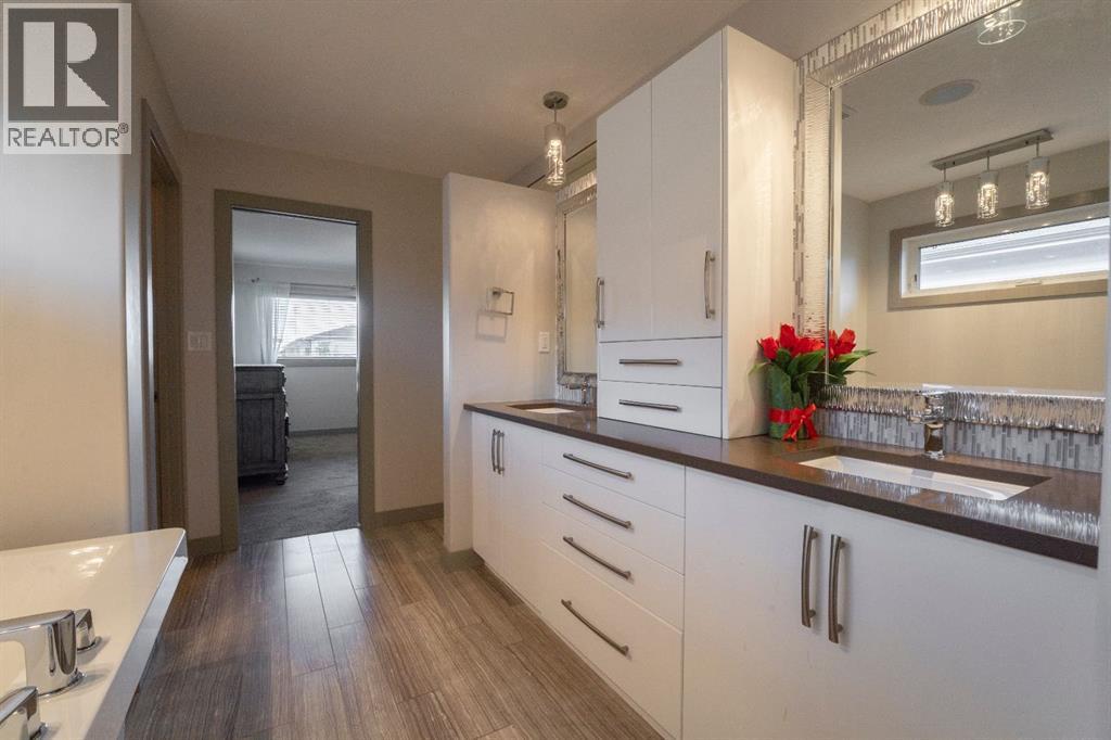 17 Lazaro Close, Red Deer, Alberta  T4R 0R6 - Photo 20 - A2257309