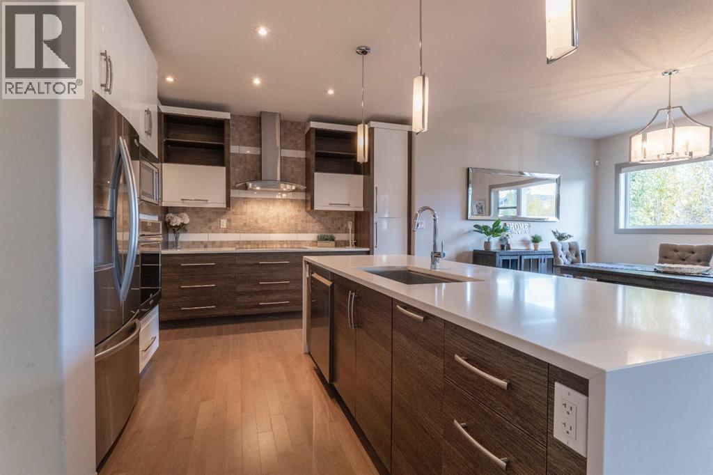 17 Lazaro Close, Red Deer, Alberta  T4R 0R6 - Photo 5 - A2257309