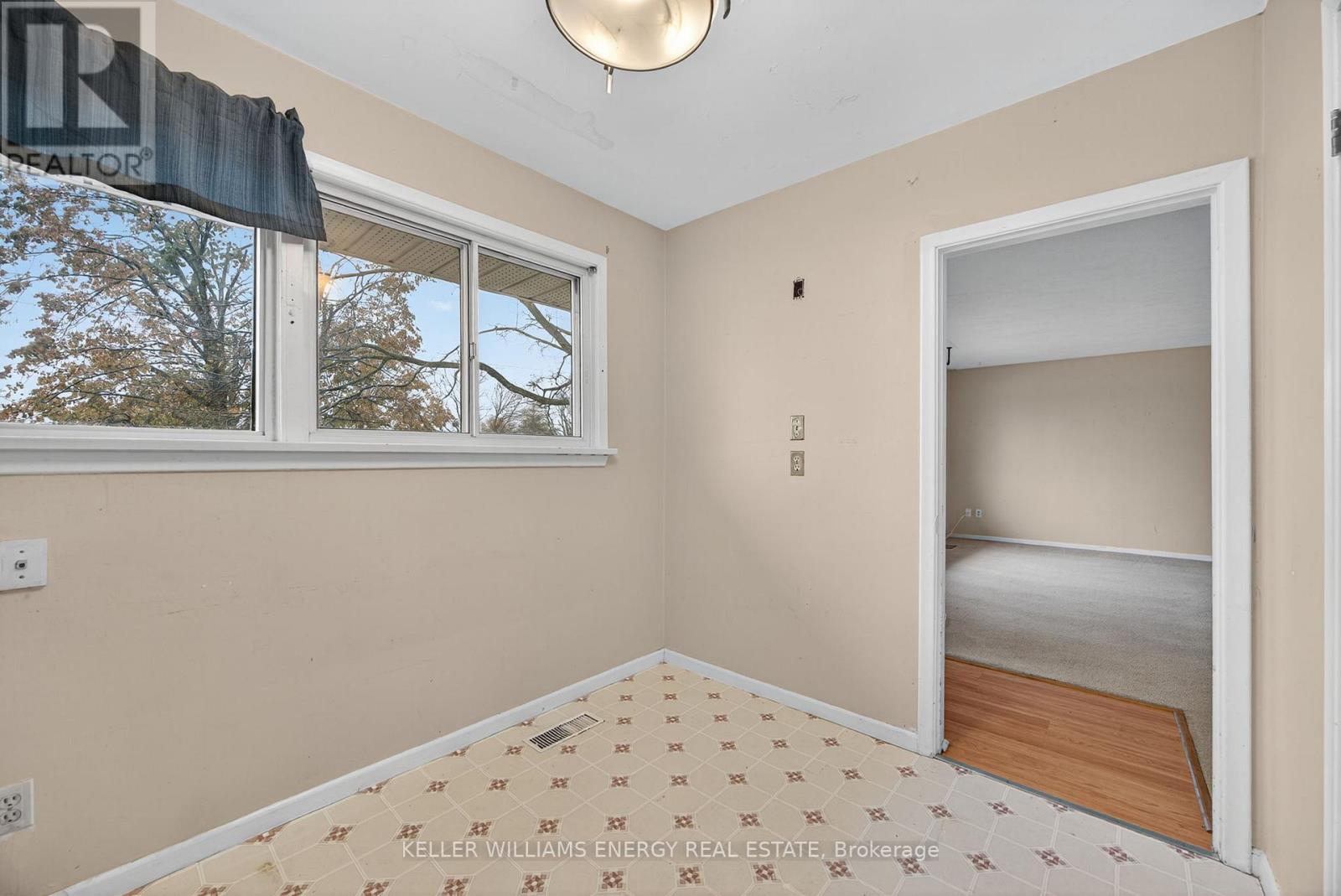 76 Rose Street, Barrie (Wellington), Ontario  L4M 2T2 - Photo 14 - S12574528