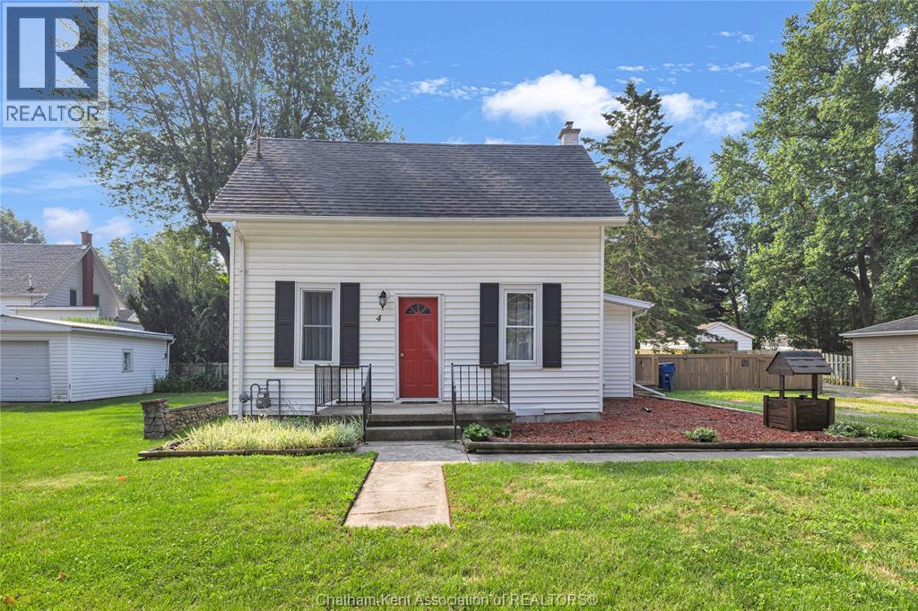 MLS# 25025312: 4 Oak STREET, Ridgetown, Canada