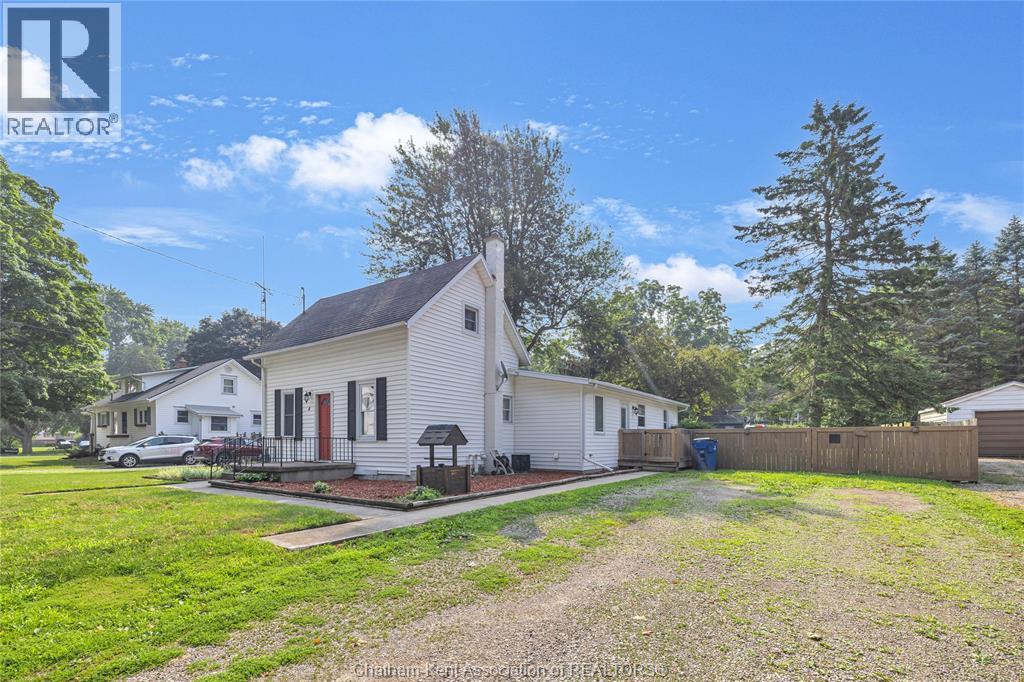 4 Oak Street, Ridgetown, Ontario  N0P 2C0 - Photo 2 - 25025312