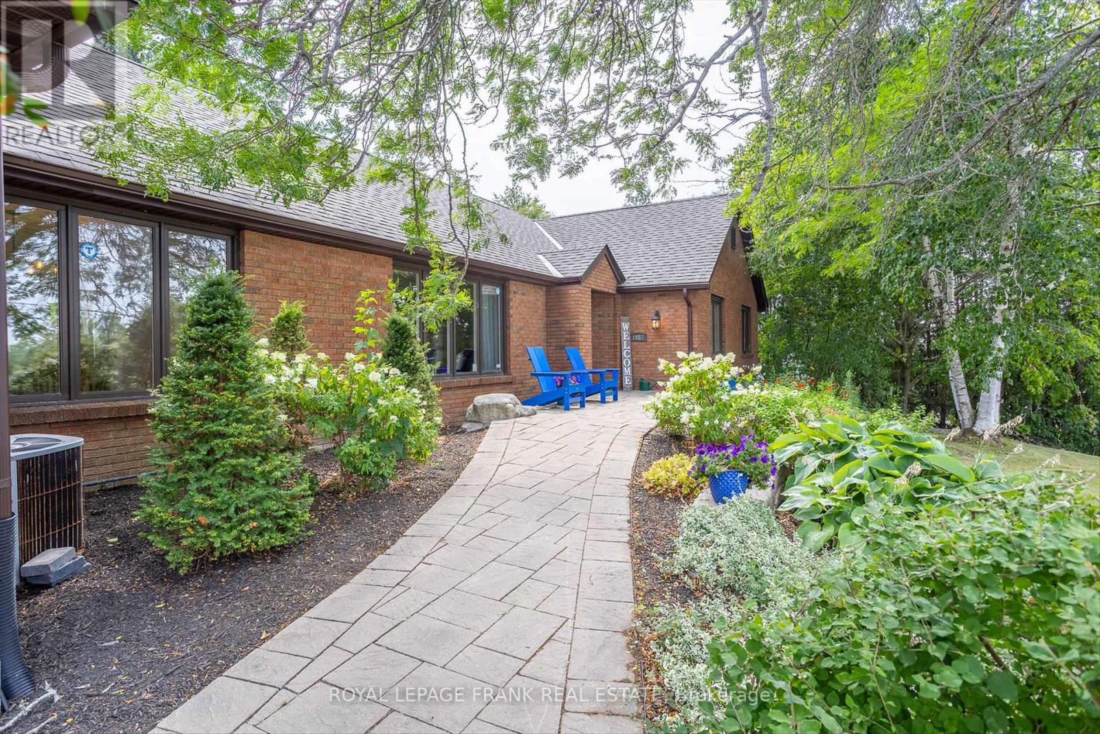 1887 Campbell Avenue, Cavan Monaghan, Ontario  K9J 0E5 - Photo 5 - X12574434