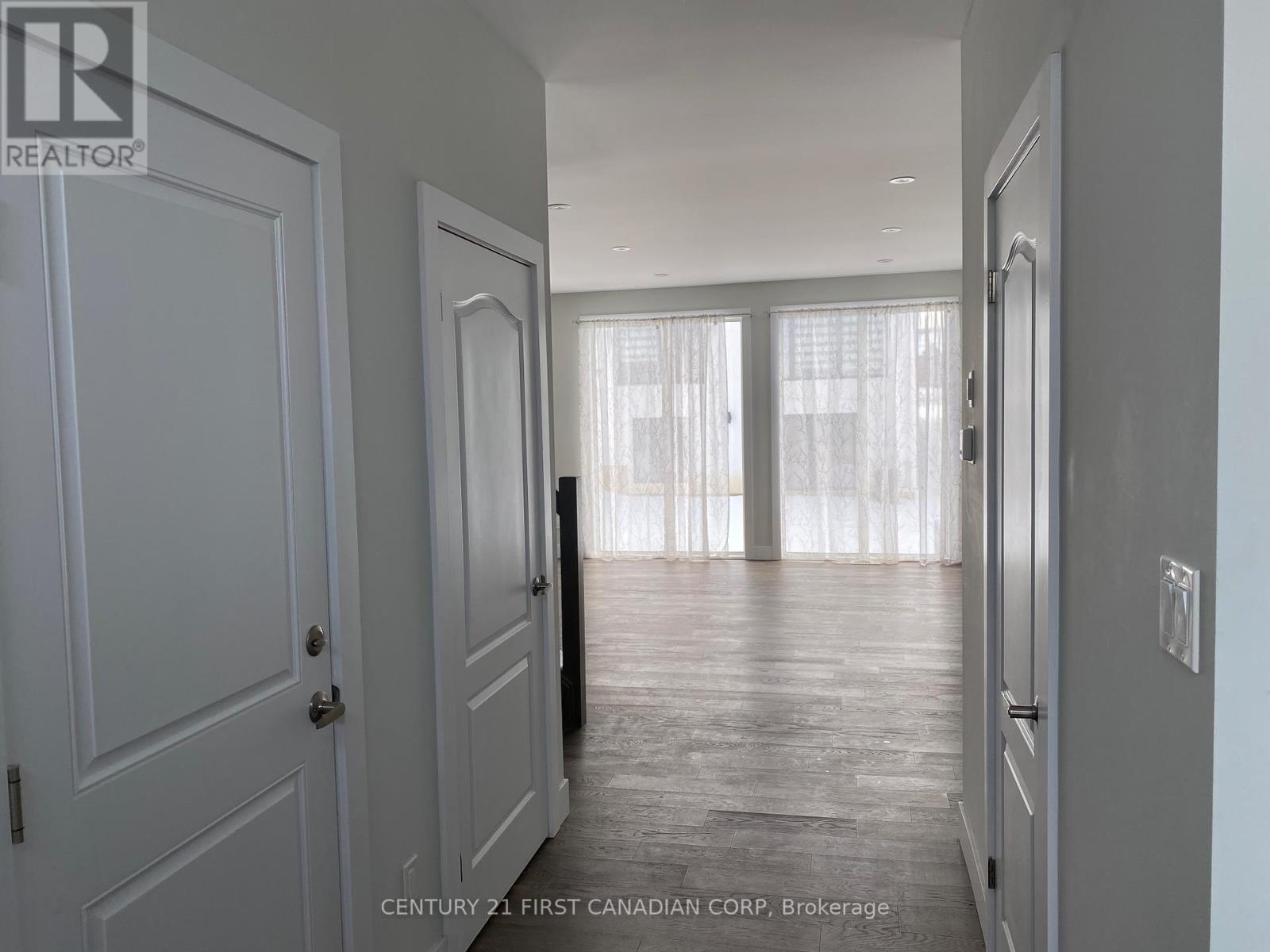 11 - 1820 Canvas Way, London North, Ontario  N5X 0N5 - Photo 2 - X12574338