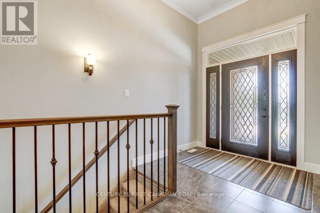 19 St.andrews Drive, St. Thomas, Ontario  N5R 0G4 - Photo 5 - X12574344