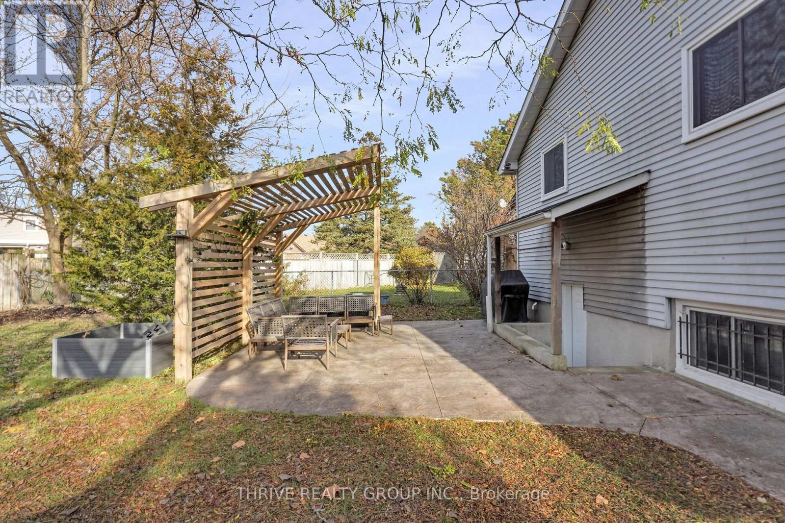 39 Dundee Court, London South, Ontario  N6C 5E4 - Photo 35 - X12574560