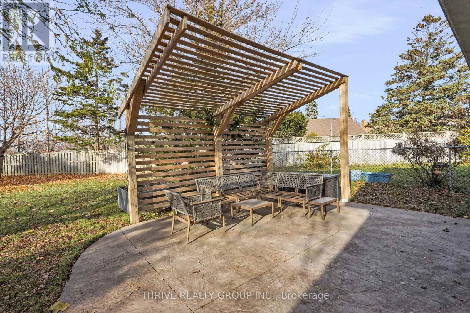 39 Dundee Court, London South, Ontario  N6C 5E4 - Photo 37 - X12574560