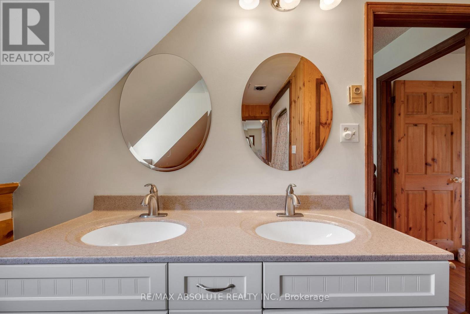 188 Burns Drive, Mcnab/braeside, Ontario  K0A 1G0 - Photo 38 - X12574328